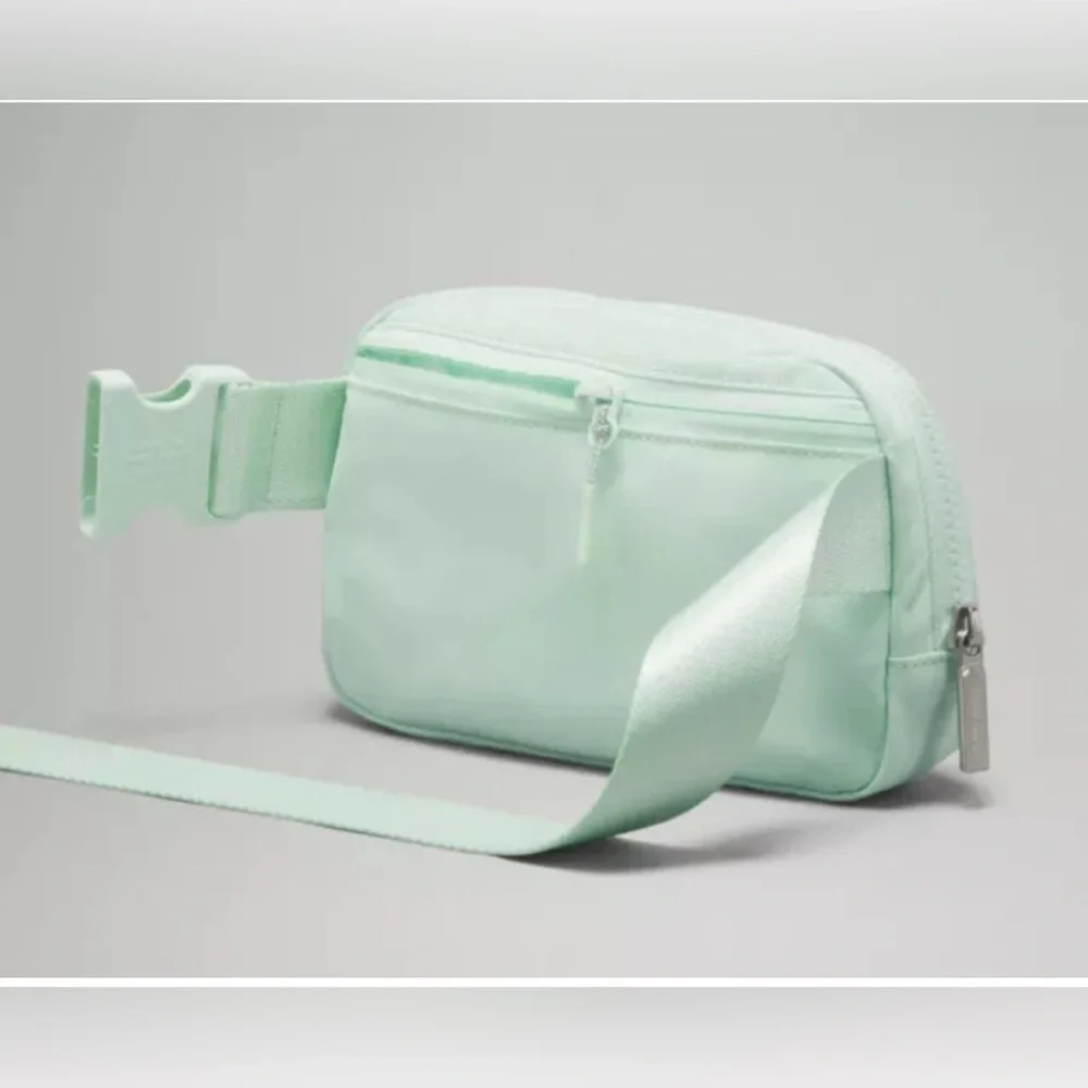 NWT Lululemon Everywheree Belt Bag in Mint Moment - Picture 4 of 8